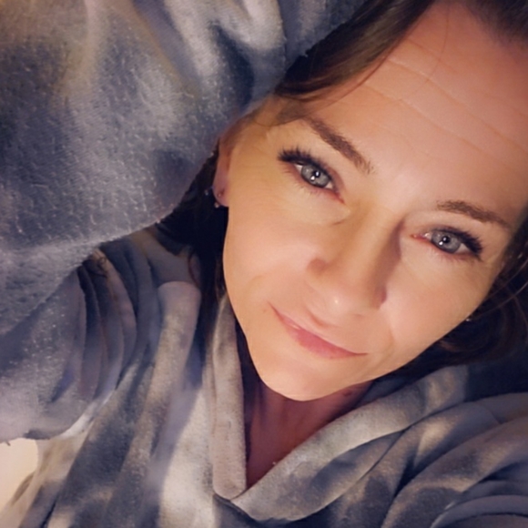 Meet your Posher, Lachelle - Picture 1 of 1